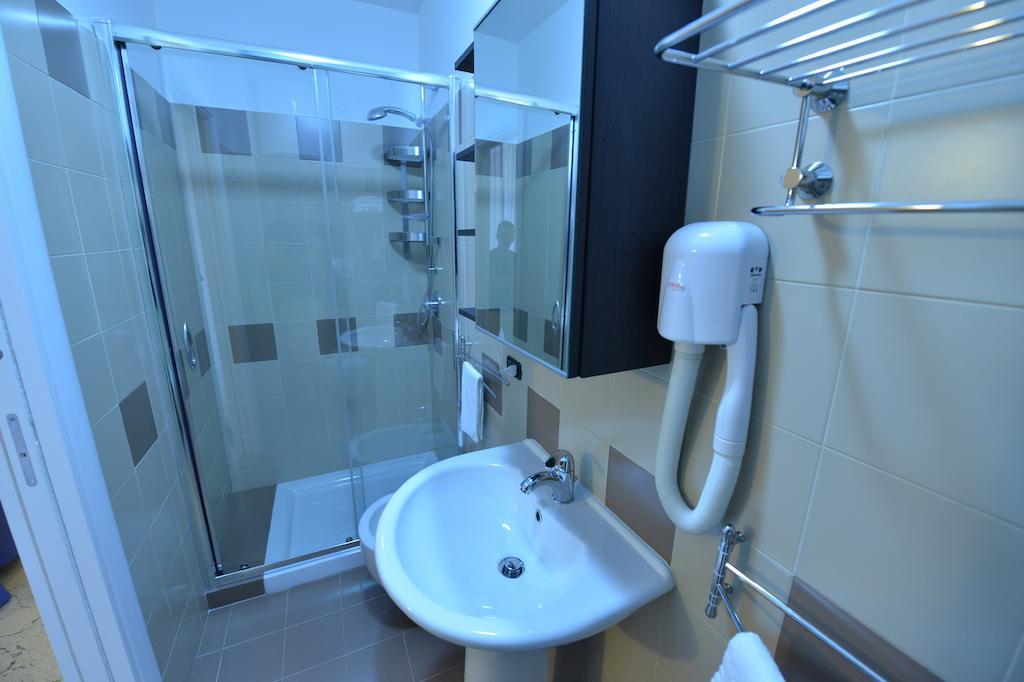 ホテルIl Normanno メザーニェ 部屋 写真